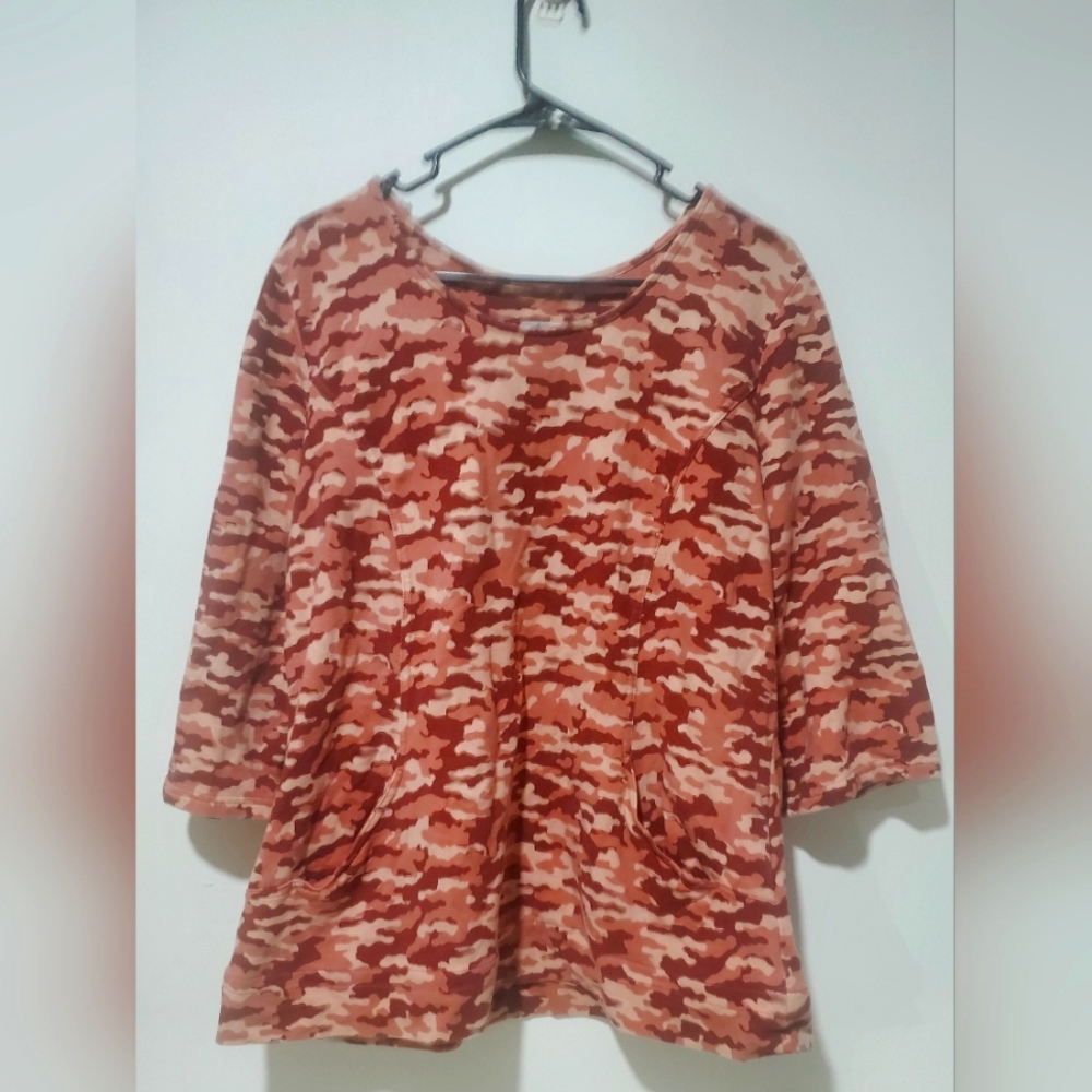 Women's pink camo shirt